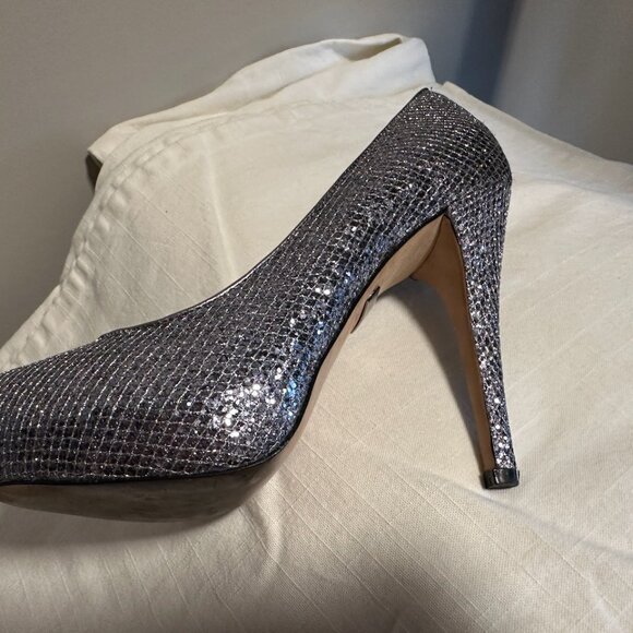 Badgley Mischka Silver Heels (9.5) - Picture 2 of 5
